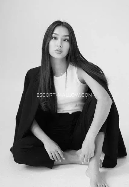 Escort Mallow Genesis — 5