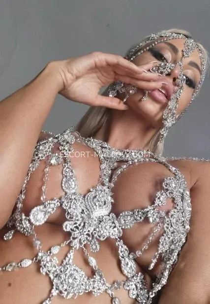 Escort Mallow Charlotta — 8