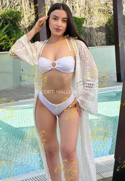 Escort Mallow Juana — 6