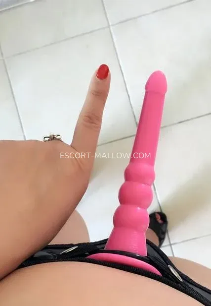 Escort Mallow Inger — 5