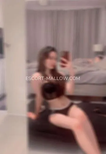 Escort Mallow Gisela — 2