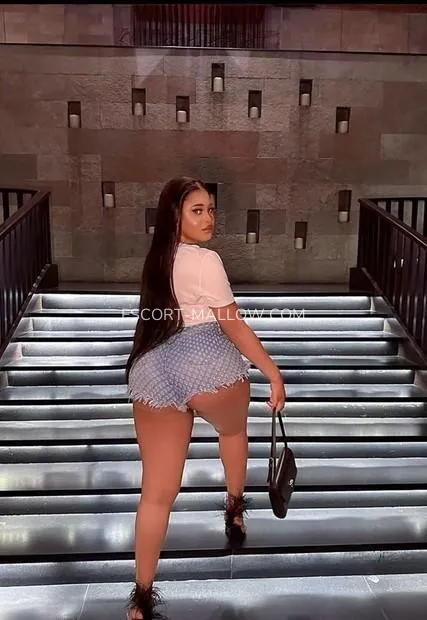 Escort Mallow Makenna — 2