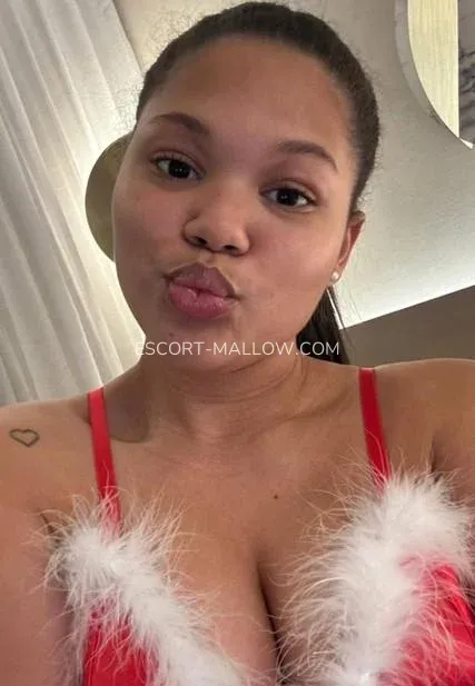 Escort Mallow Annika — 4