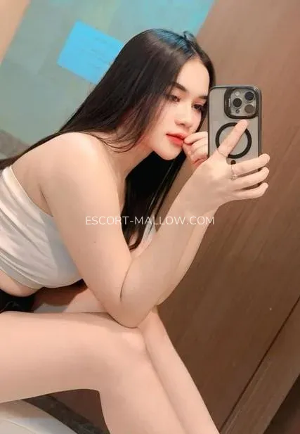 Escort Mallow Sabrina — 3