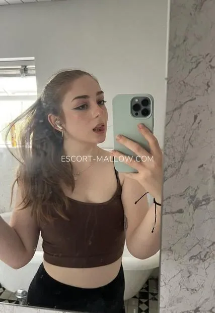 Escort Mallow Inga — 2