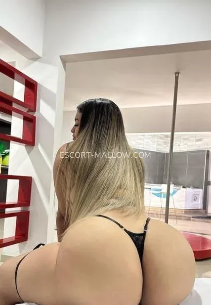 Escort Mallow Ingeborg — 1