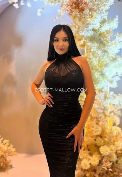 Escort Mallow Carmela — 9